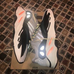 USED Yeezy Boost 700 Waverunners size 12